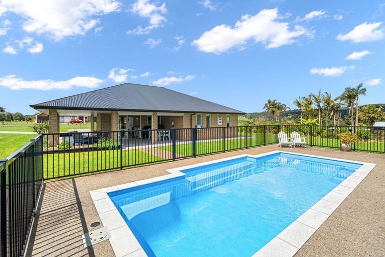 Photo of property in 10 Sylvia Lane, Maunu, Whangarei, 0110