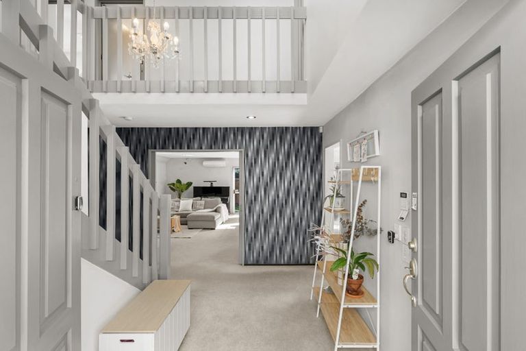 Photo of property in 31 Brockhall Lane, Avonhead, Christchurch, 8042