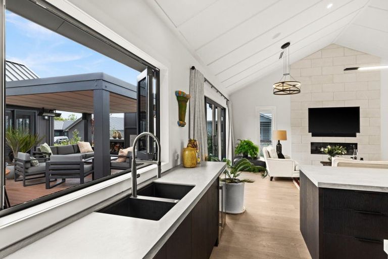 Photo of property in 58 Breadalbane Avenue, Havelock North, 4130