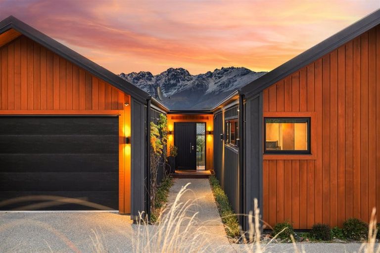 Photo of property in 3 Polperro Court, Jacks Point, Queenstown, 9371