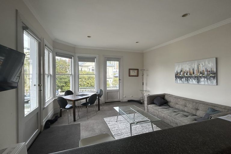 Photo of property in 1/10 Hobson Crescent, Thorndon, Wellington, 6011