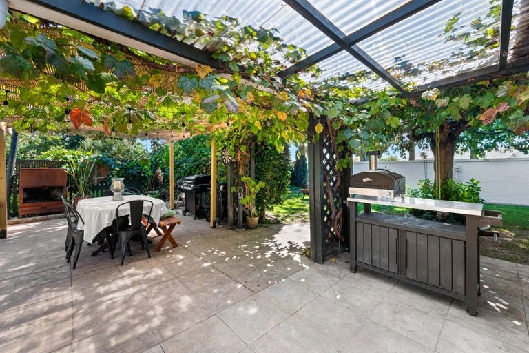 Photo of property in 24 Symons Street, Parkvale, Hastings, 4122