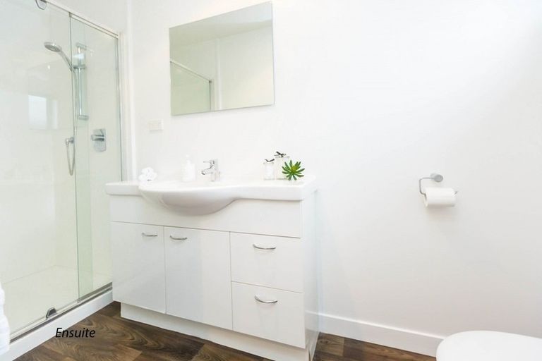 Photo of property in 5 Sunstone Crescent, Brown Owl, Upper Hutt, 5018