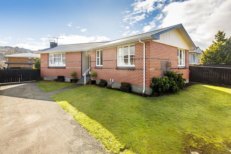Photo of property in 9 Oregon Drive, Maoribank, Upper Hutt, 5018