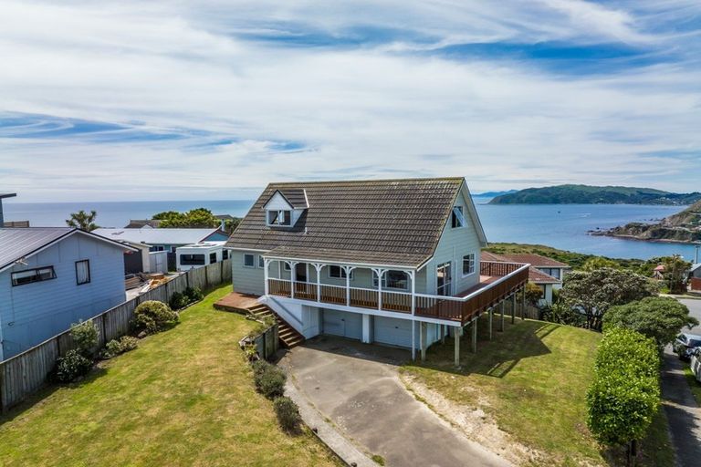 Photo of property in 3 Tikati View, Titahi Bay, Porirua, 5022