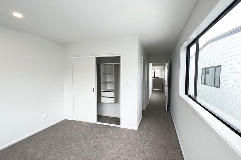 Photo of property in 11 Aramata Road, Papakura, 2110