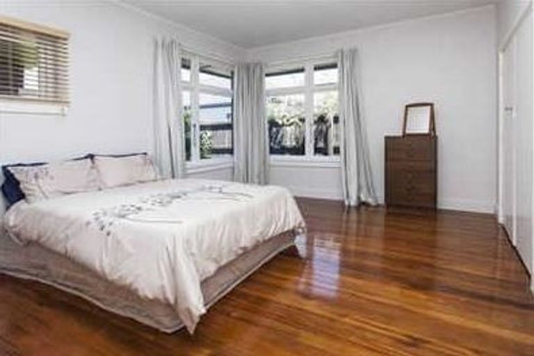 Photo of property in 1 Croziers Road, St Albans, Christchurch, 8052