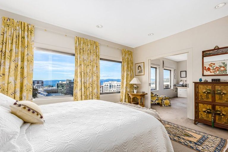 Photo of property in 6 Wesley Road, Kelburn, Wellington, 6012