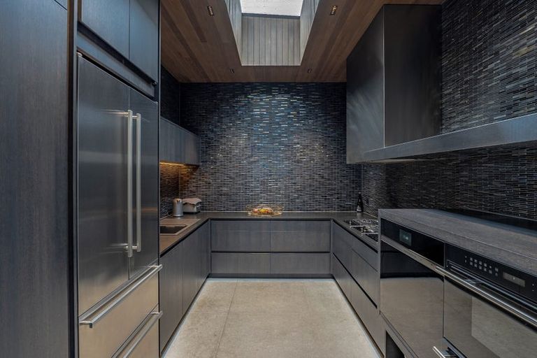 Photo of property in 32 Vista Terrace, Wye Creek, Queenstown, 9371