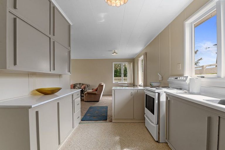 Photo of property in 40 Takinga Street, Mourea, Rotorua, 3074