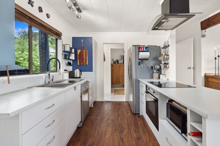 Photo of property in 6 Puketiro Place, Paihia, 0200