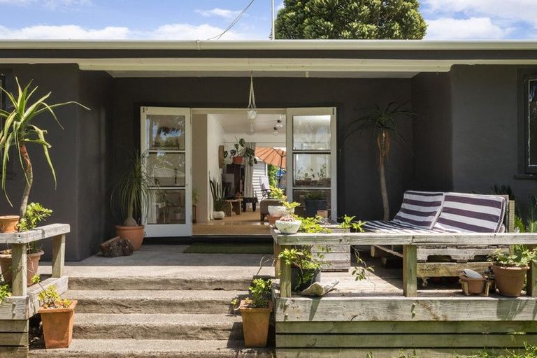 Photo of property in 11 Roretana Drive, Athenree, Katikati, 3177