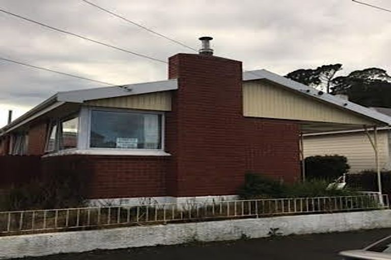 Photo of property in 56 Howe Street, North Dunedin, Dunedin, 9016