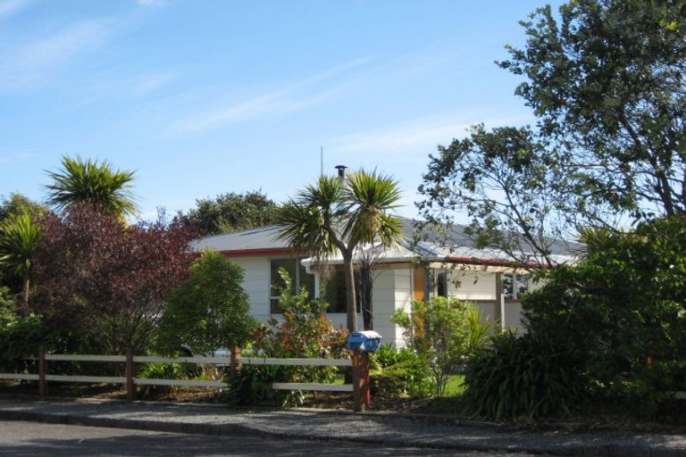 Photo of property in 9 Martin Place, Carters Beach, Westport, 7825