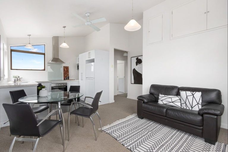 Photo of property in 138c Charles Street, Westshore, Napier, 4110