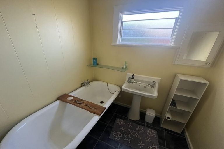 Photo of property in 13 Effingham Street, North New Brighton, Christchurch, 8083