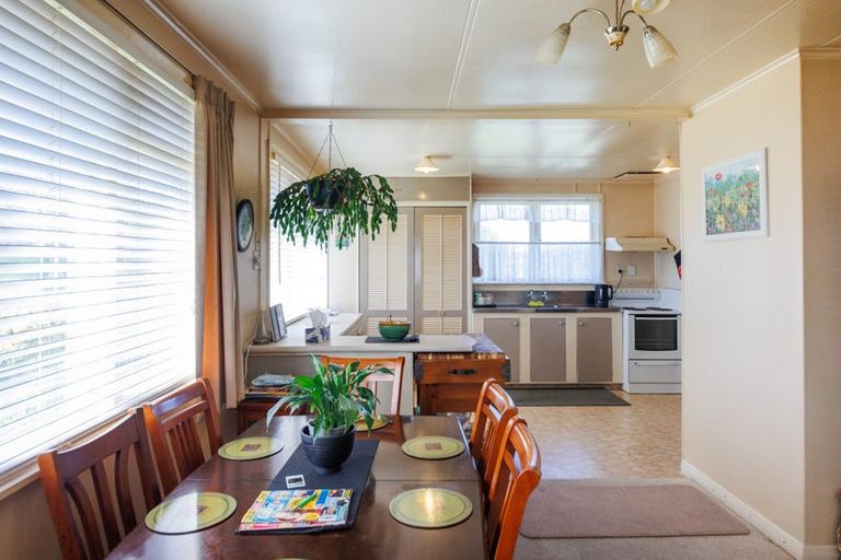 Photo of property in 2 Rochester Street, Awapuni, Palmerston North, 4412