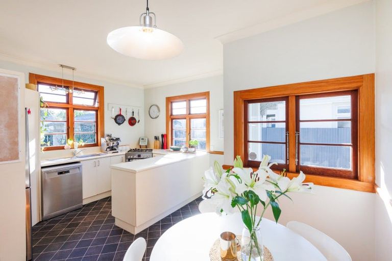 Photo of property in 50 Guy Avenue, Takaro, Palmerston North, 4410