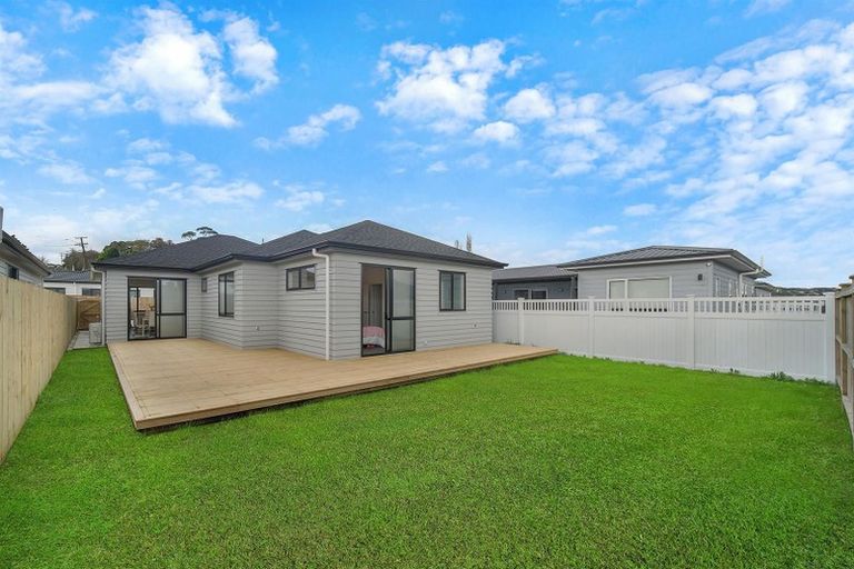 Photo of property in 42 Holcroft Street, Papakura, 2110