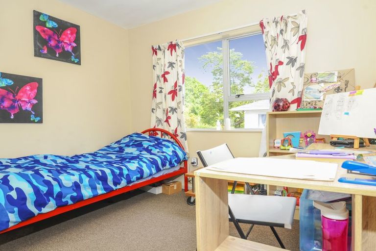 Photo of property in 3/9 Cameron Place, Ranui, Auckland, 0612