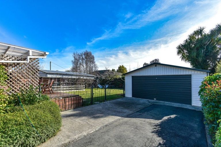 Photo of property in 90 Kendal Avenue, Burnside, Christchurch, 8053