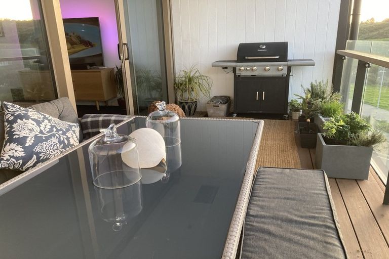 Photo of property in 202/167 Glenvar Ridge Road, Long Bay, Auckland, 0630