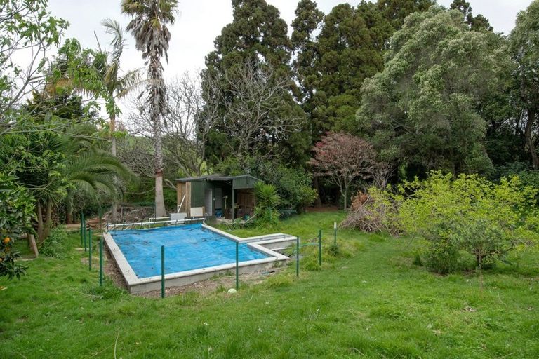 Photo of property in 33 Waikite Road, Welcome Bay, Tauranga, 3112