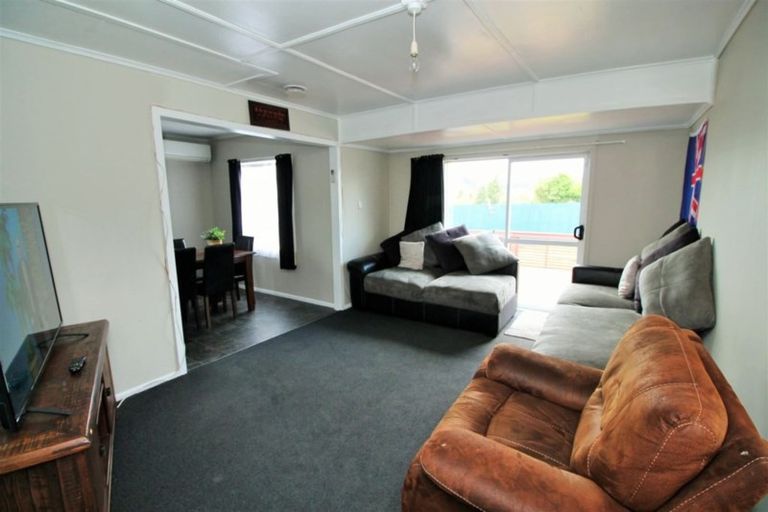 Photo of property in 17 Carrington Crescent, Tokoroa, 3420