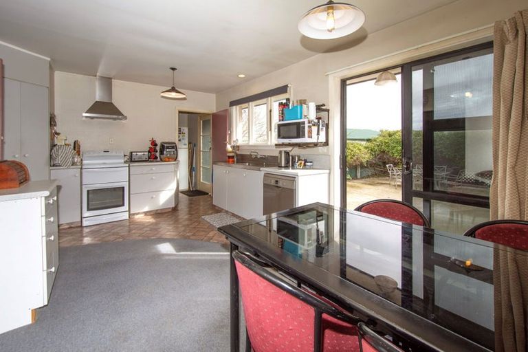 Photo of property in 8 Carters Road, Aranui, Christchurch, 8061