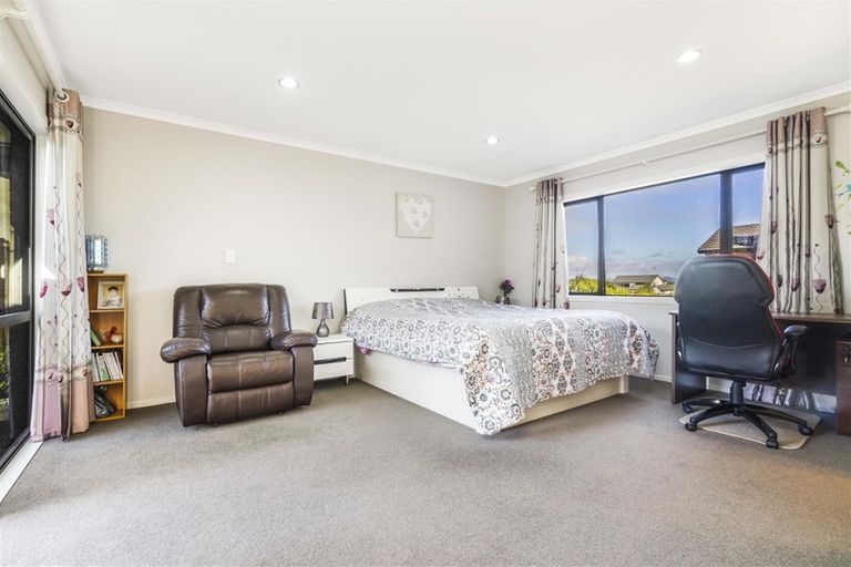 Photo of property in 1 Moonlight Drive, Rototuna North, Hamilton, 3210