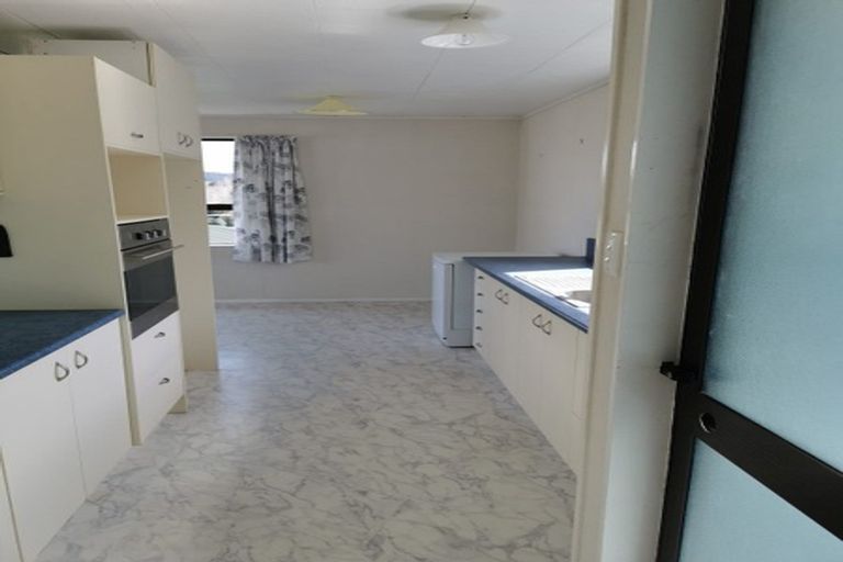 Photo of property in 8a Cornel Circle, Snells Beach, 0920