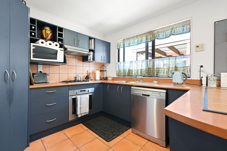 Photo of property in 16 Cate Road, Rototuna, Hamilton, 3210