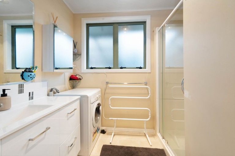 Photo of property in 17 Runuku Grove, Turangi, 3334