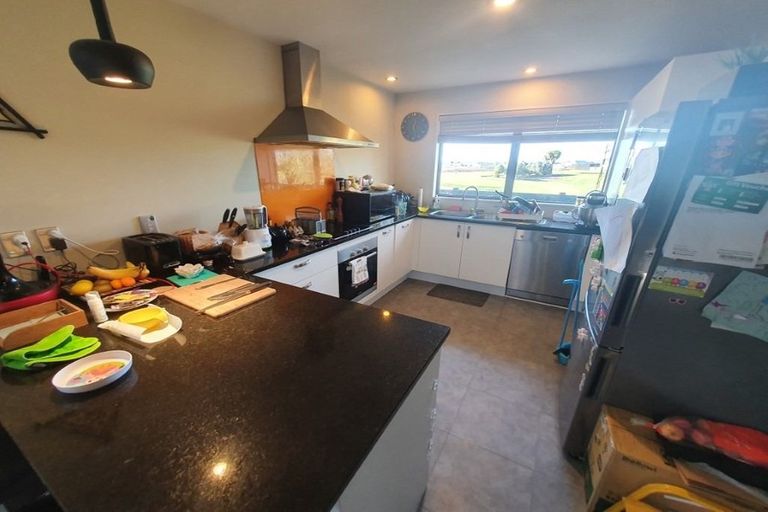 Photo of property in 16 Millesimes Way, Yaldhurst, Christchurch, 8042