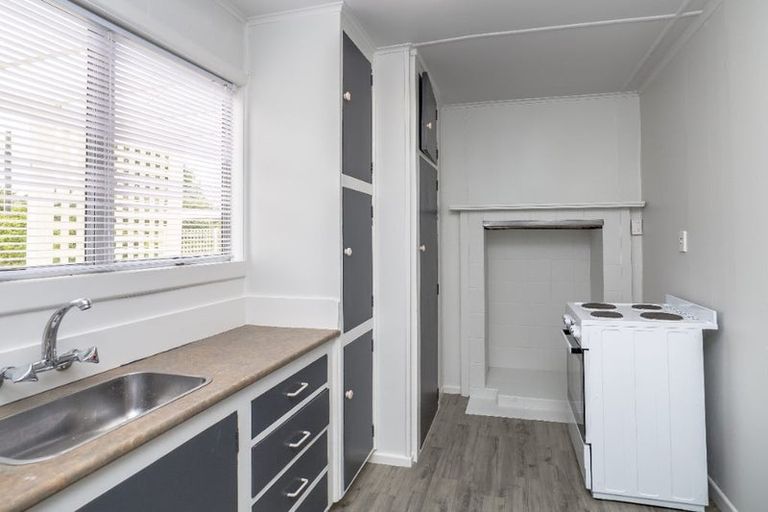 Photo of property in 27 Oxford Street, Lansdowne, Masterton, 5810