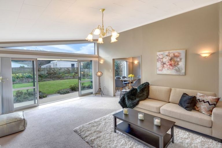 Photo of property in 32 Lynas Street, Outram, 9019