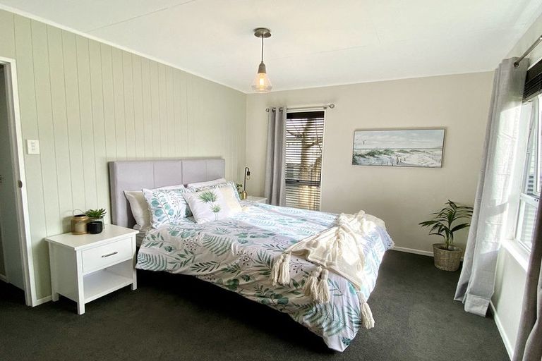 Photo of property in 127 Apollo Parade, Milson, Palmerston North, 4414
