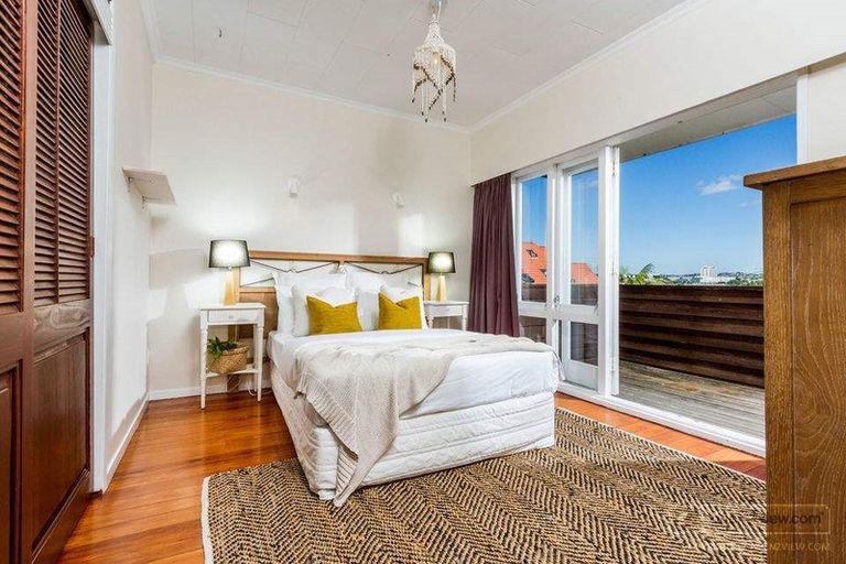 Photo of property in 308 Hurstmere Road, Takapuna, Auckland, 0622