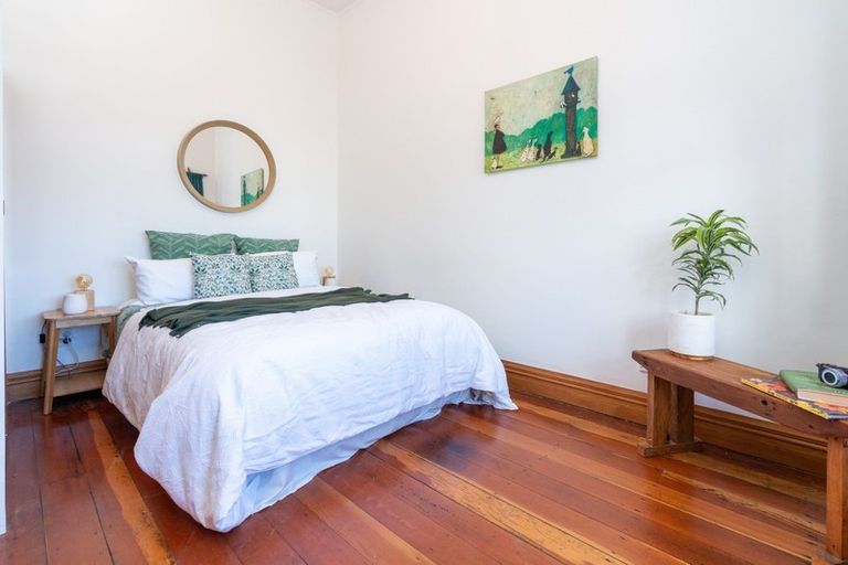 Photo of property in 10 Howard Street, Mount Cook, Wellington, 6021