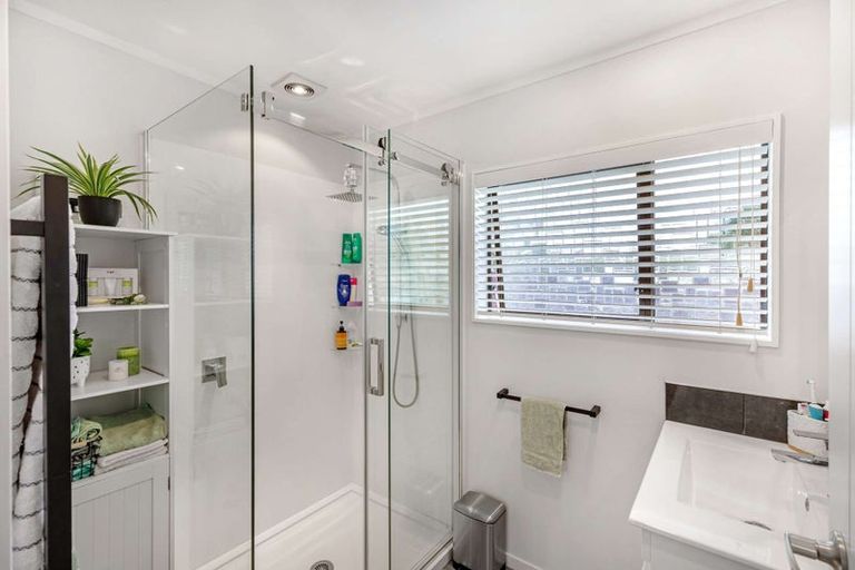 Photo of property in 2/99 Seddon Street, Pukekohe, 2120