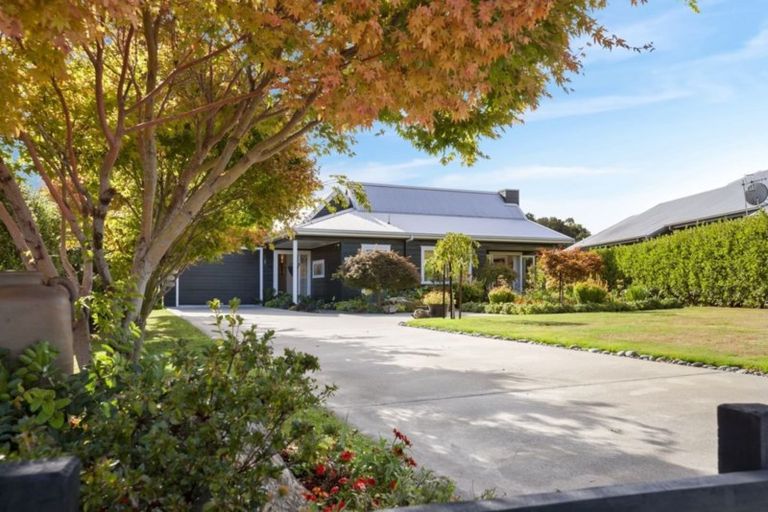 Photo of property in 62 Montgomery Crescent, Kinloch, Taupo, 3377
