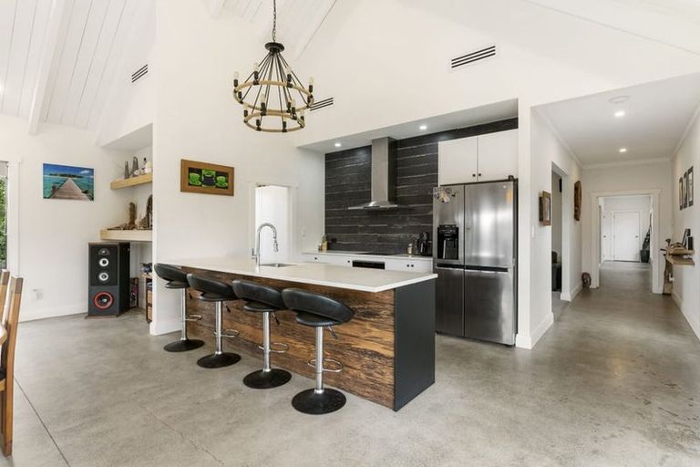 Photo of property in 104 Foster Road, Kumeu, 0891