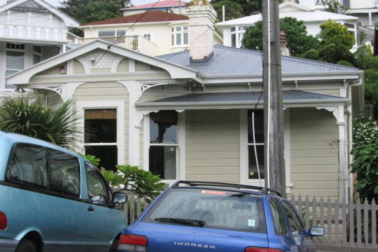 Photo of property in 10 Manley Terrace, Newtown, Wellington, 6021