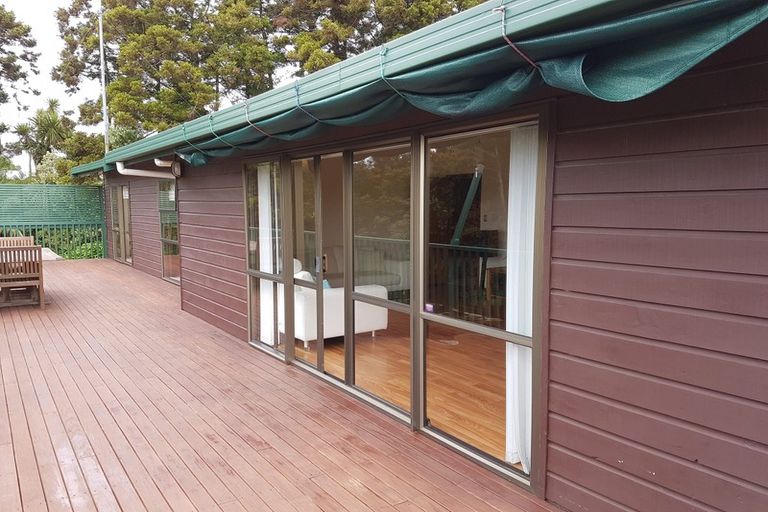 Photo of property in 1/42 Deep Creek Road, Torbay, Auckland, 0630