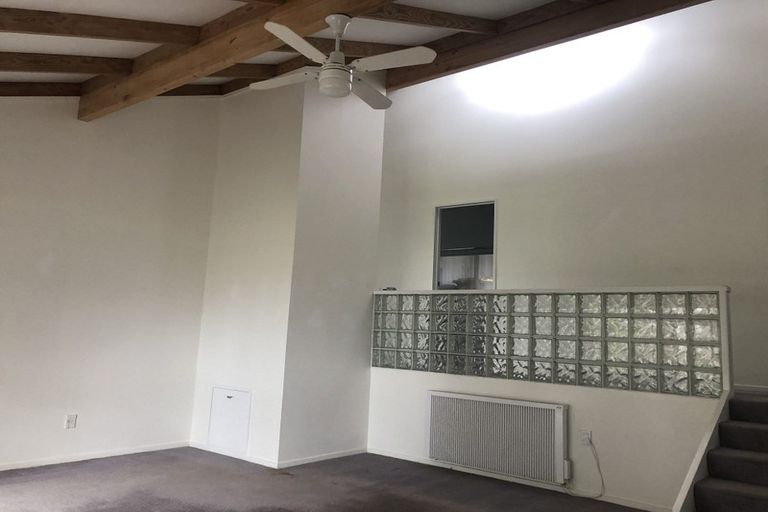 Photo of property in 949 East Coast Road, Torbay, Auckland, 0630