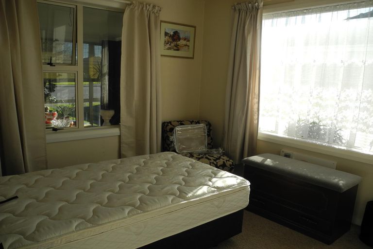 Photo of property in 43 Harris Street, Waimate, 7924
