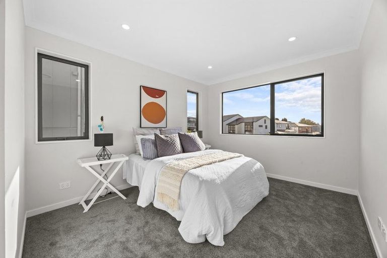 Photo of property in 17 Bremner Ridge Street, Flat Bush, Auckland, 2019
