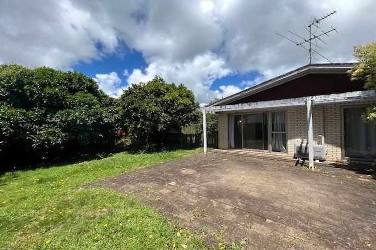 Photo of property in 1 Justamere Place, Weymouth, Auckland, 2103