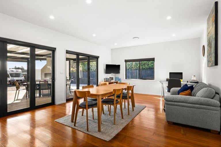 Photo of property in 69 Te Mata Road, Havelock North, 4130