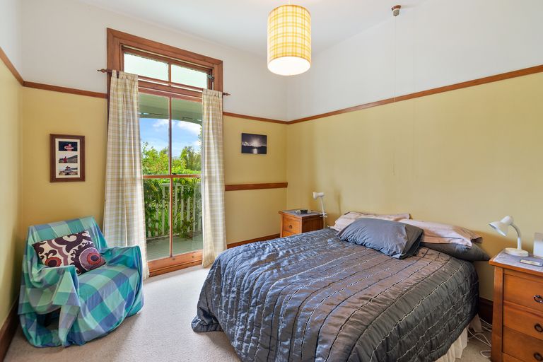 Photo of property in 93 Dyers Pass Road, Cashmere, Christchurch, 8022